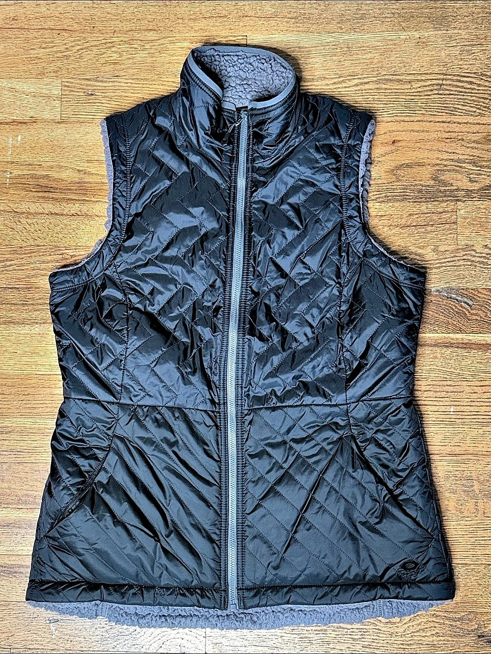 Reversible Mountain Hardwear Vest Sherpa lining
